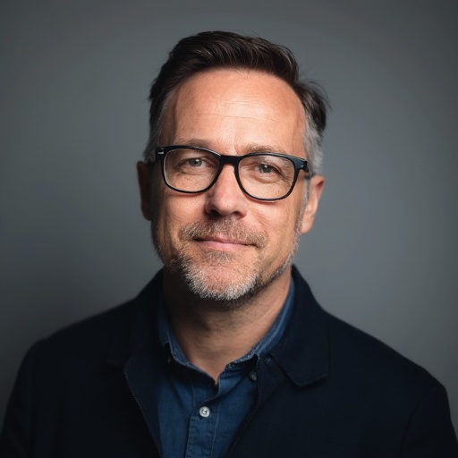 Margaret Holloway — Sister Sites reviewer